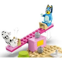 Конструктор LEGO Bluey Веселощі з Блуї та Хлоєю на ігровому майданчику (11201) - 6