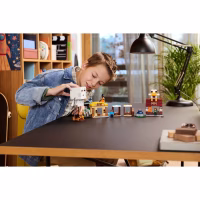 Конструктор LEGO Minecraft Напад на село з повітряною кулею Ґаст (21273) - Image 10