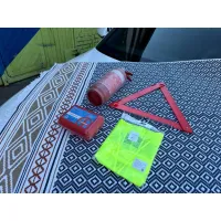 Набір техдопомоги Poputchik з вогнегасником ВП-2 "Економічний" (ВП-2+Знак+Аптечка+Жилет) (33-017-IS) - 2