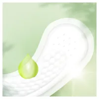 Щоденні прокладки Naturella Сamomile Light 20 шт. (4015400240310) - 4