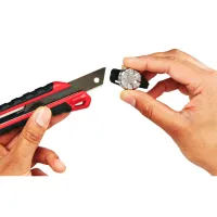 Ніж монтажний Milwaukee висувний HEAVY DUTY, 18мм (48221961) - 3