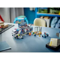 Конструктор LEGO City Пересувна поліцейська криміналістична лабораторія 674 деталей (60418) - Изображение 10