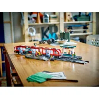 Конструктор LEGO City Трамвай і вокзал у центрі міста 811 деталей (60423) - 11