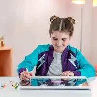 Набір для творчості Crayola Дошка для малювання з підсвічуванням у комплекті з фломастерами (74-7504-M) - Зображення 3