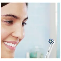 Електрична зубна щітка Oral-B D305.513.3X Black - Изображение 3