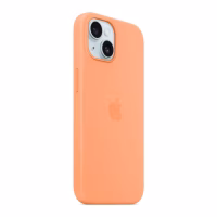 Чохол до мобільного телефона Apple iPhone 15 Silicone Case with MagSafe Orange Sorbet (MT0W3ZM/A) - Image 6