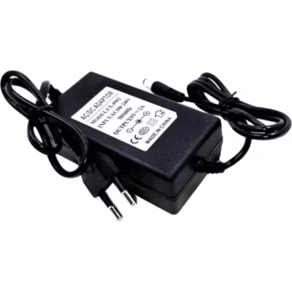 Блок живлення 9 V 2 A, 100–240 В (50/60 Гц)