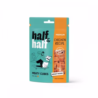 Ласощі для собак Half&Half у формі м'ясних кубиків з куркою 100 г (4823082431793)