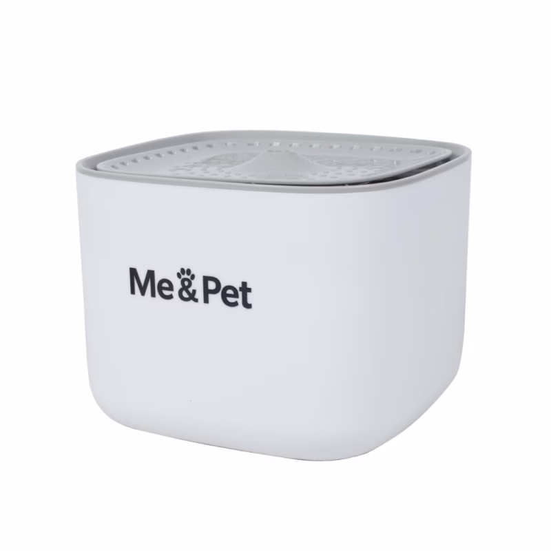 Універсальний посуд для тварин Me&Pet Поїлка фонтан 3 л біла (NMP070)